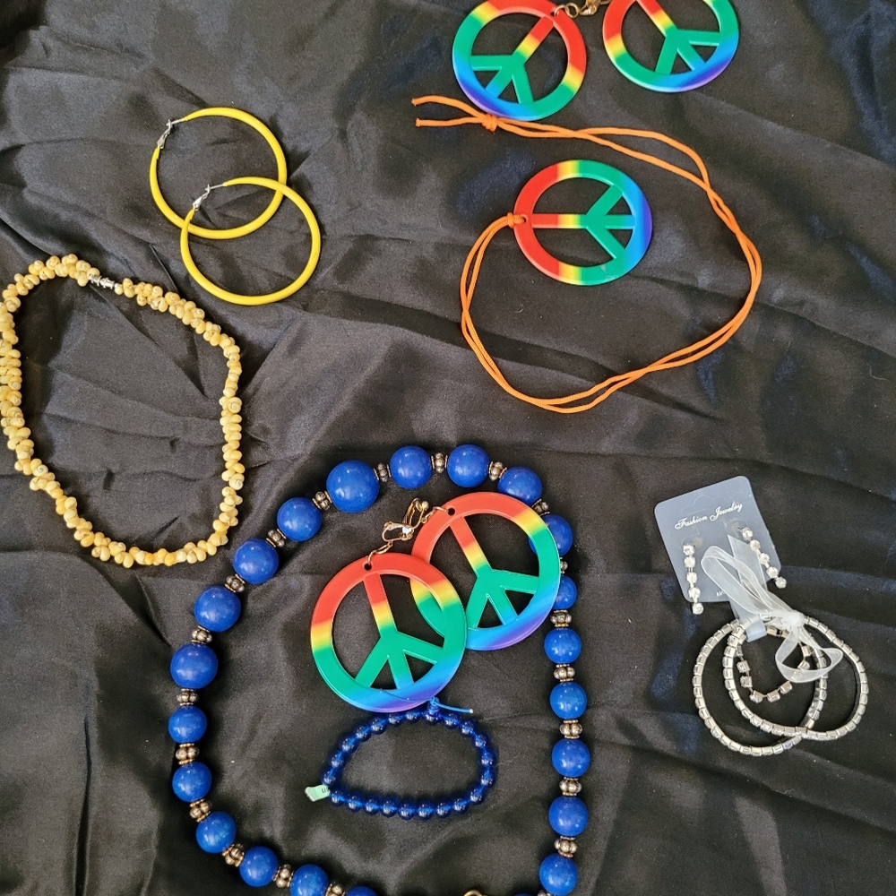 4 sets jewelry lot